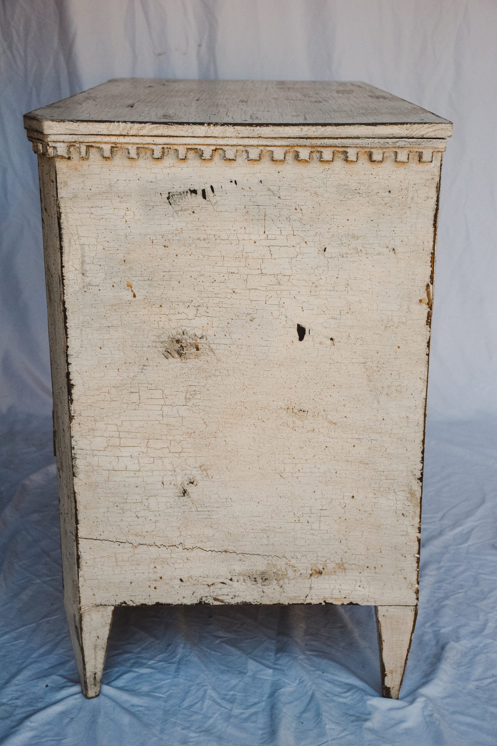 19th Century Swedish Chest of Drawers Style in Gustavian
