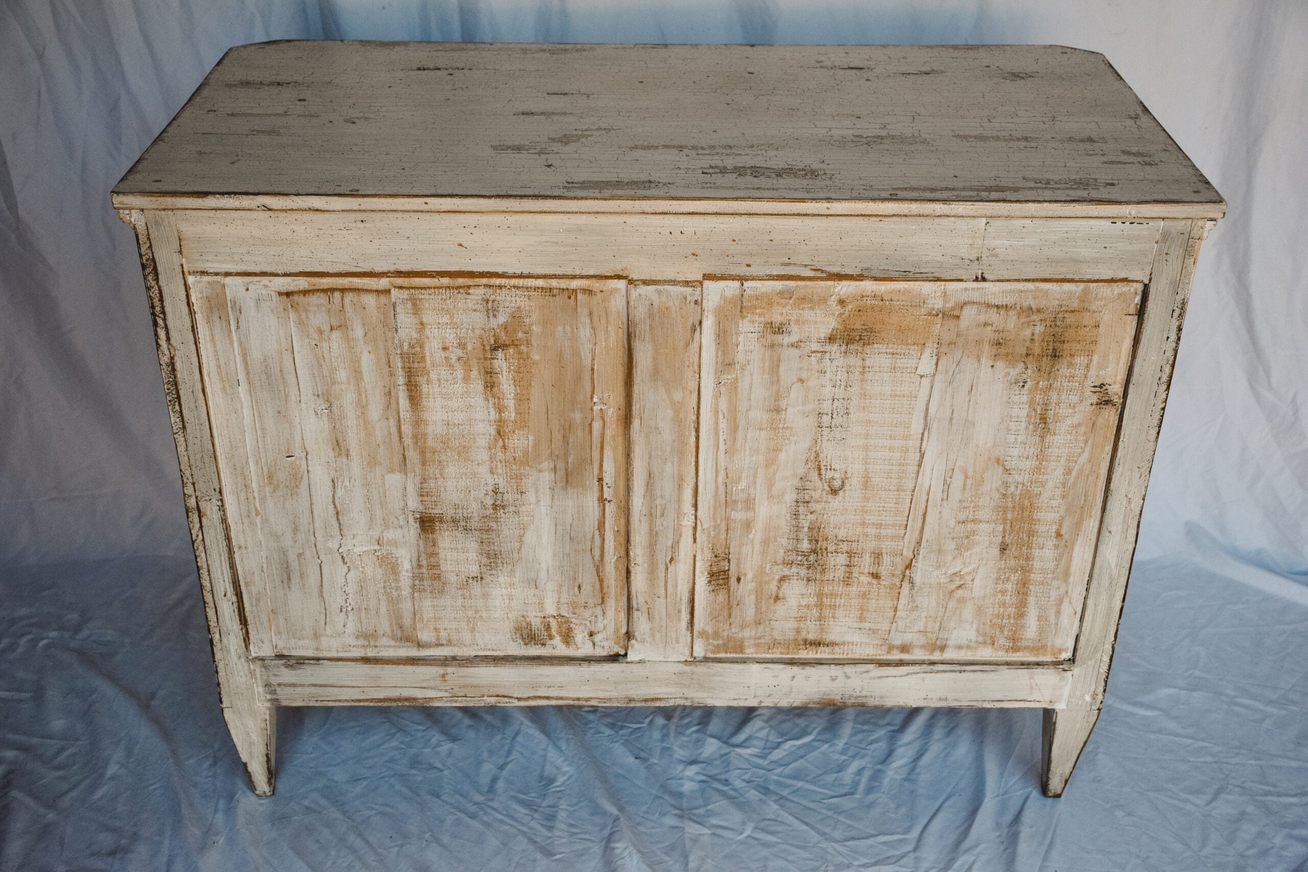 19th Century Swedish Chest of Drawers Style in Gustavian