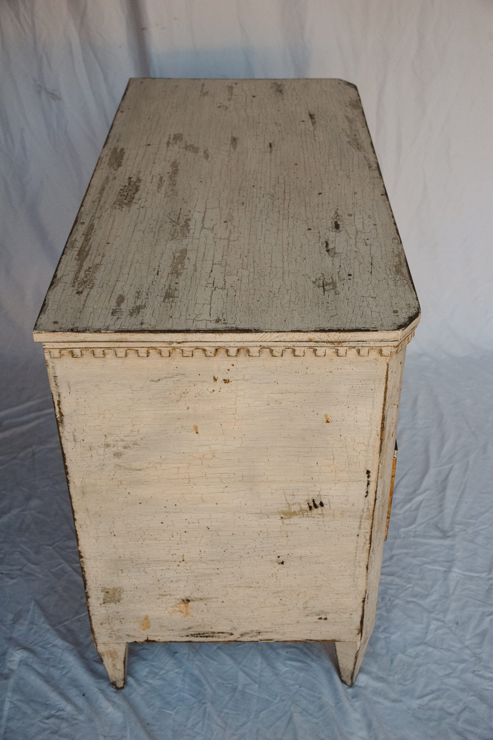 19th Century Swedish Chest of Drawers Style in Gustavian