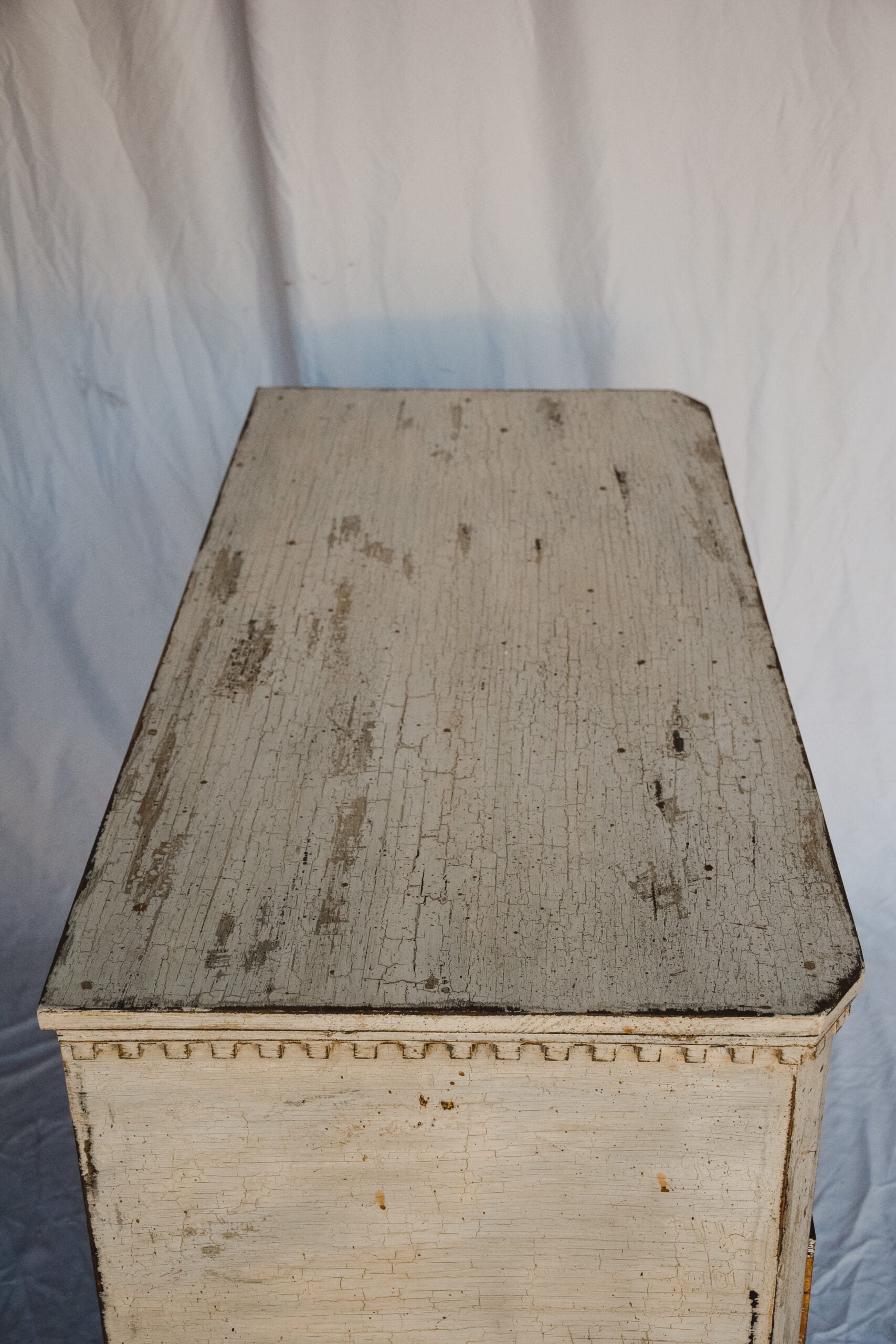 19th Century Swedish Chest of Drawers Style in Gustavian